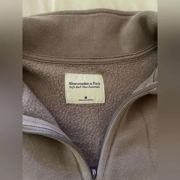Abercrombie & Fitch Soft Max Essentials Quarter Zip - Picture 3 of 4